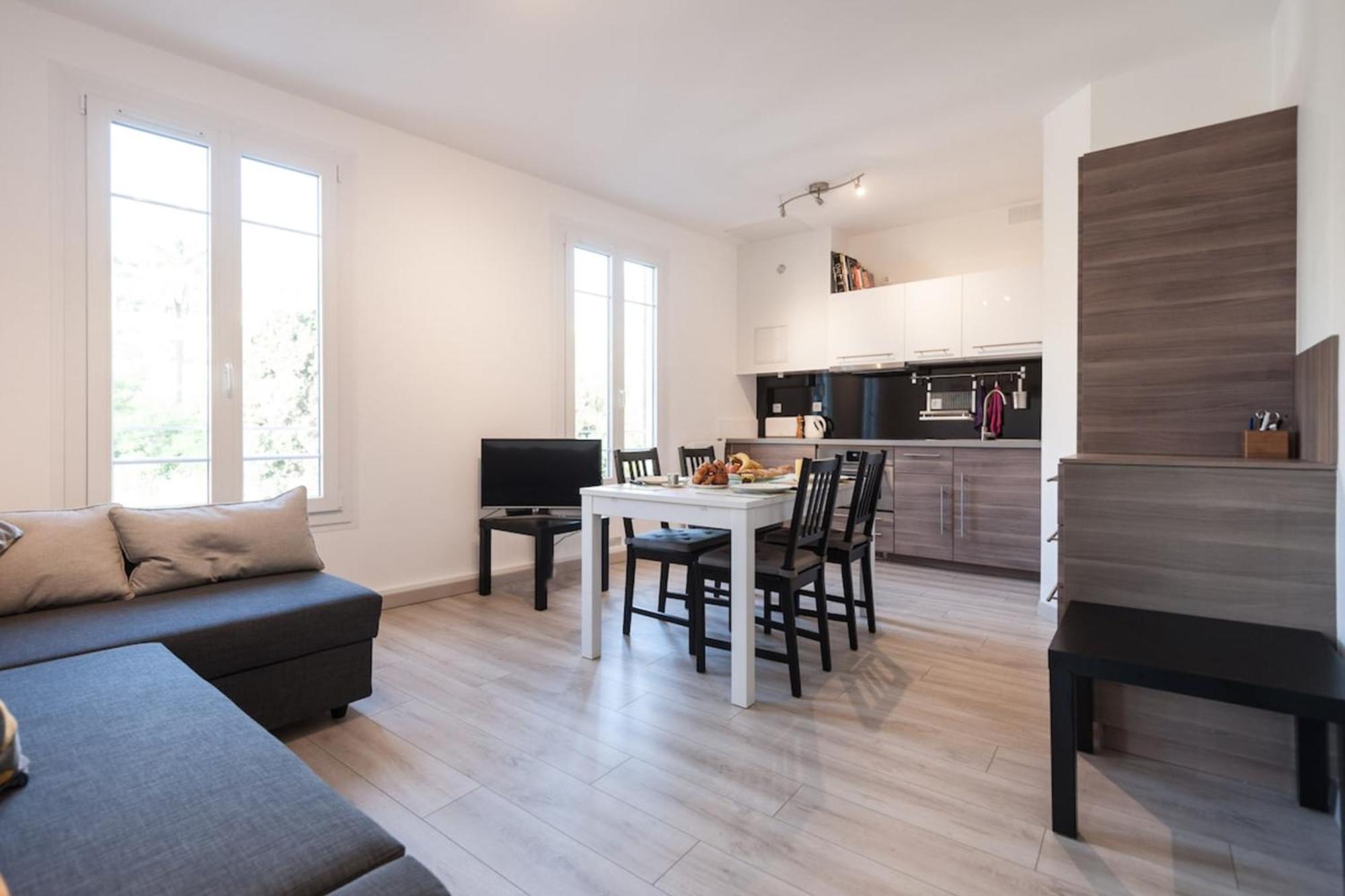 Appartamento Explore From Our Cozy & Quiet 2br Aptparking *